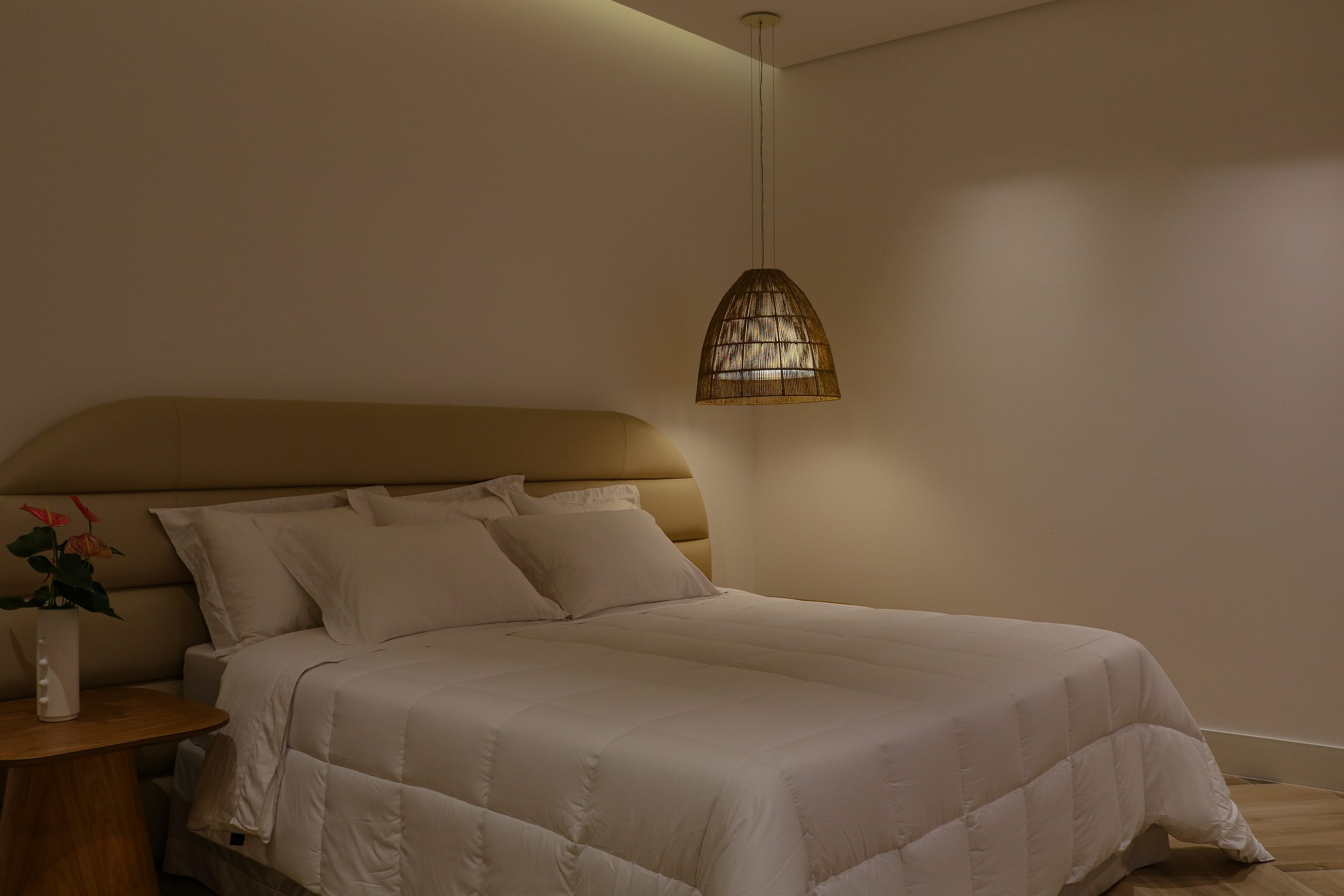 Casa Praia Mole, main bedroom night